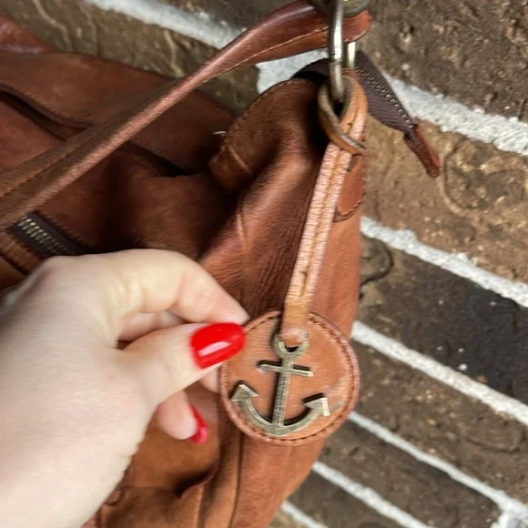 HARBOUR RED 2ND ELIDA LARGE TWO POCKETS LEATHER CONVERTIBLE TOTE COGNAC - Picture 10 of 15